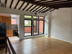 2321 Sansom St, Unit 2-A in Philadelphia, PA - Building Photo