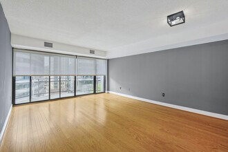 1530 Key Blvd, Unit 923 in Arlington, VA - Building Photo - Building Photo