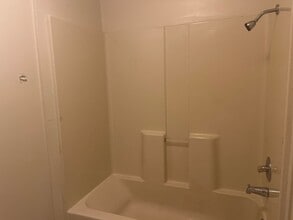 1615 S Erie Ave in Russellville, AR - Building Photo - Building Photo