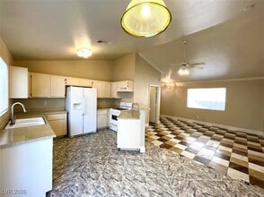 3671 Steinbeck Dr in Las Vegas, NV - Building Photo - Building Photo