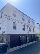2301 Haverford Rd in Ardmore, PA - Building Photo - Building Photo