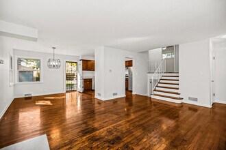 1808 Laurel Ave in Evanston, IL - Building Photo - Building Photo