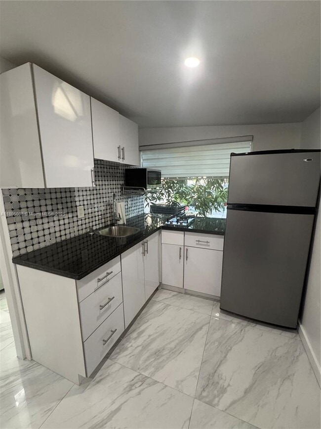 10300 NW 34th Ave in Miami, FL - Building Photo - Building Photo