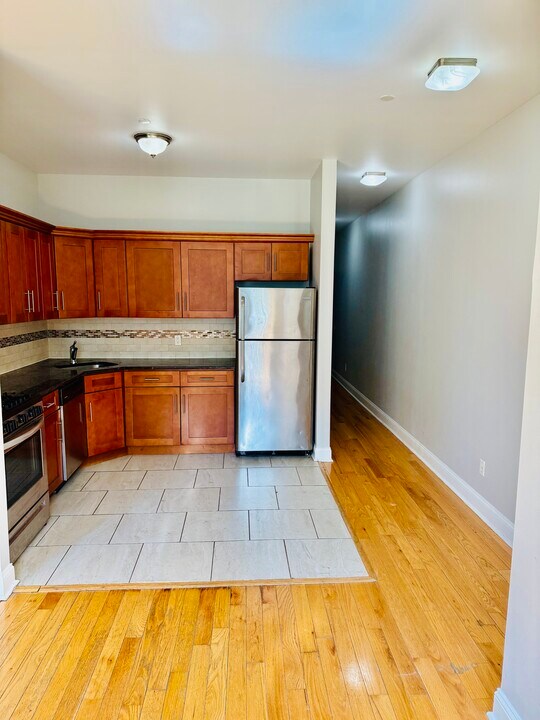 46 Broadway, Unit 2C in Yonkers, NY - Building Photo