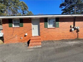 824 Ridge Rd in Fayetteville, NC - Building Photo