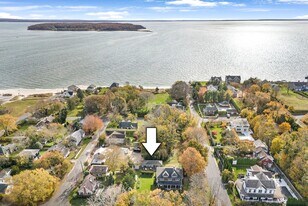 16640 Main St in Southold, NY - Building Photo