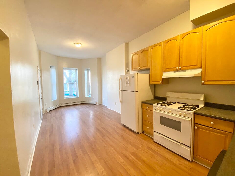 96 Hammond St, Unit 3 in Boston, MA - Foto de edificio