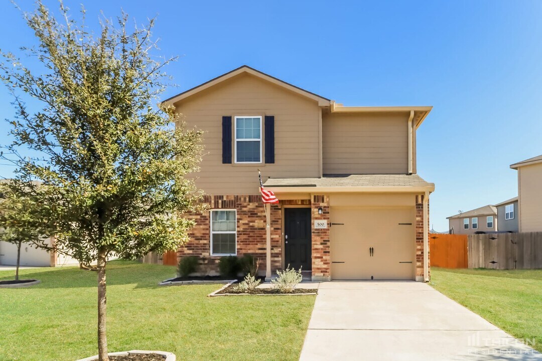 500 Yearwood Ln in Jarrell, TX - Building Photo