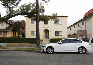 345 W Lomita Ave in Glendale, CA - Building Photo - Building Photo