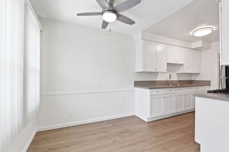 927 3rd St, Unit 6 in Santa Monica, CA - Foto de edificio - Building Photo