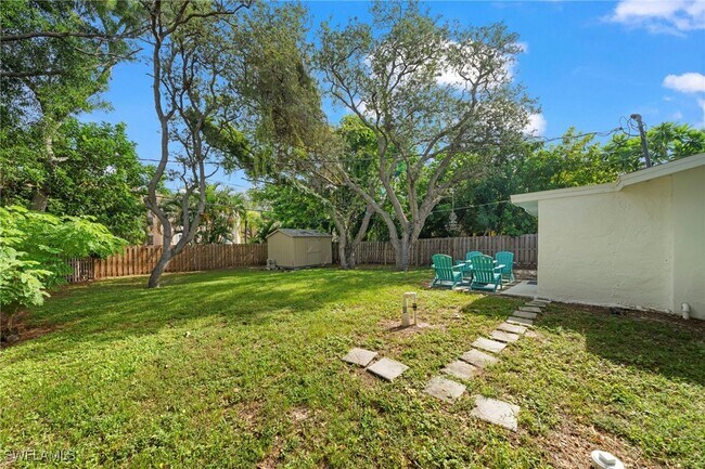85 7th St in Bonita Springs, FL - Building Photo - Building Photo
