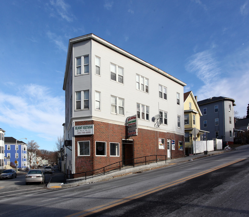 157 Belmont St in Worcester, MA - Building Photo