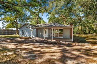 663 County Rd 347 S in Cleveland, TX - Building Photo - Building Photo