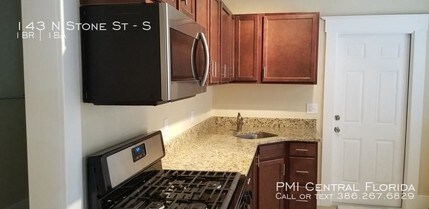 143 N Stone St in DeLand, FL - Building Photo - Building Photo