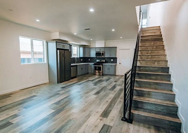 property at 156 Mariposa Ave