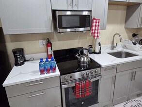 2310 NW 60th Terrace in Sunrise, FL - Building Photo - Building Photo