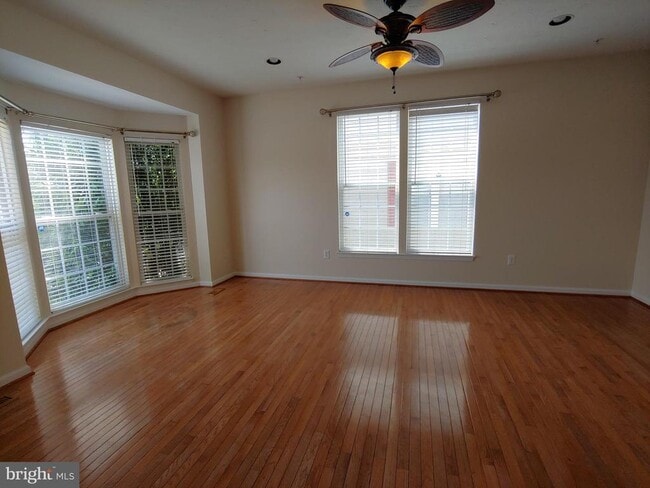 912 Glaze Ct in Odenton, MD - Building Photo - Building Photo