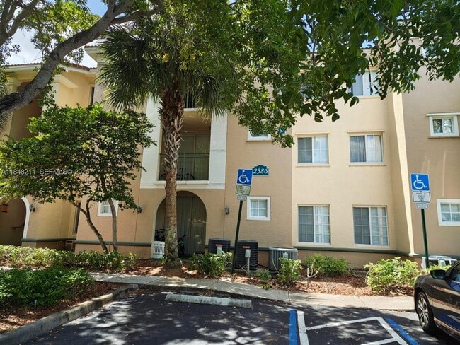 property at 2586 Centergate Dr