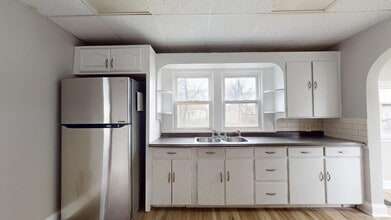 879 Hunt St in Akron, OH - Building Photo - Building Photo