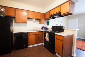 Eastgate Apartments in College Station, TX - Building Photo - Building Photo