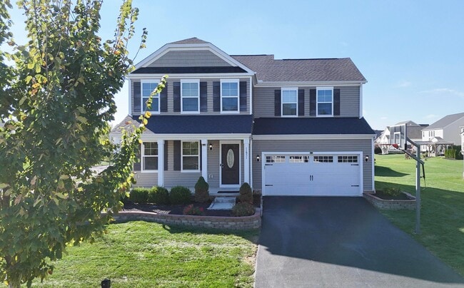 11921 Warbler Wy in Plain City, OH - Building Photo - Building Photo