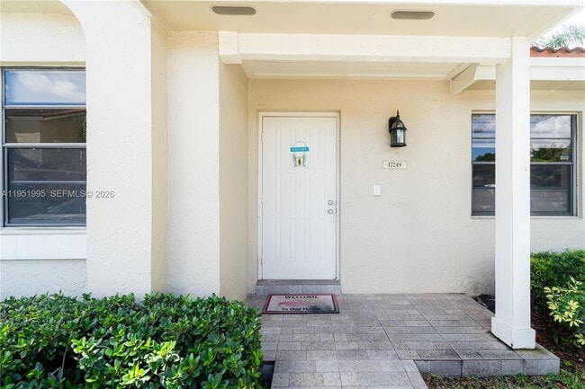 17249 NW 60th Ct in Hialeah, FL - Building Photo - Building Photo