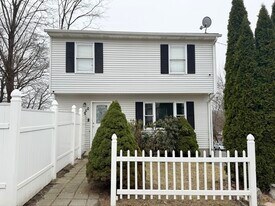 250 Madison St in Waterbury, CT - Building Photo