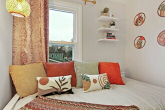 1104 Elizabeth St, Unit SI ID1366966P in West Chicago, IL - Foto de edificio - Building Photo