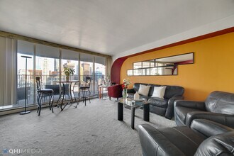 300 N State St in Chicago, IL - Building Photo - Building Photo