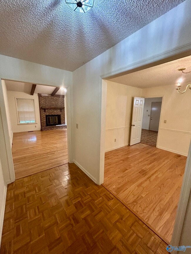 137 Oakcrest Rd in Huntsville, AL - Building Photo - Building Photo