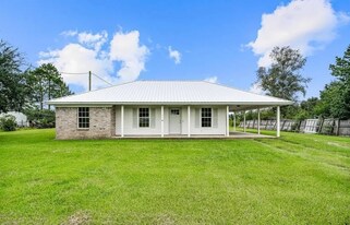 23050 Co Rd 38 in Summerdale, AL - Building Photo