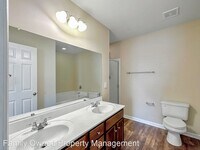 261 Emerald Isle Dr photo'