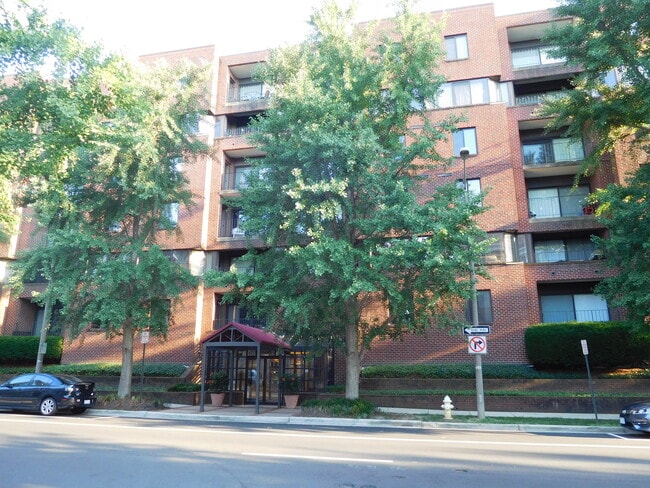 1600 Prince St, Unit 305 1600 Prince Street in Alexandria, VA - Building Photo - Building Photo