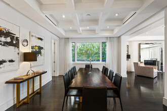12267 San Vicente Blvd in Los Angeles, CA - Foto de edificio - Building Photo