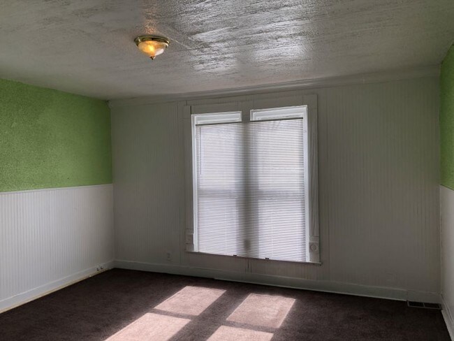 316 W 29th St-Unit -#2 in Indianapolis, IN - Foto de edificio - Building Photo
