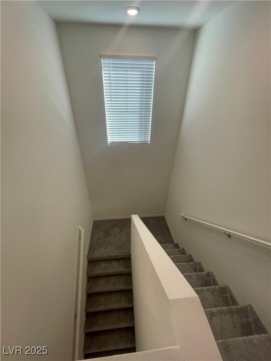 3203 Segesta Ave in Henderson, NV - Building Photo
