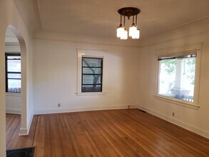 2623 H St in Sacramento, CA - Building Photo - Building Photo