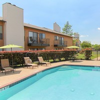 Amber Creek Apartments in Garland, TX - Foto de edificio - Building Photo