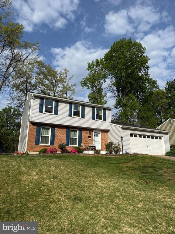15310 Holly Hill Dr in Montclair, VA - Foto de edificio - Building Photo