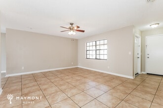 1901 Derbywood Dr in Brandon, FL - Building Photo - Building Photo