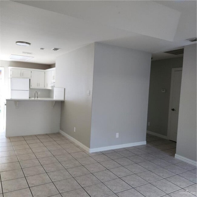 1501 W Carmen Ave in Edinburg, TX - Building Photo - Building Photo