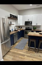 1211 St Stephens Church Rd in Crownsville, MD - Foto de edificio - Building Photo