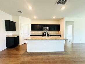 1013 Pitch Pne Ct in Brookshire, TX - Building Photo - Building Photo