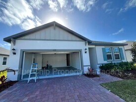 1208 Pampus Dr in Daytona Beach, FL - Building Photo