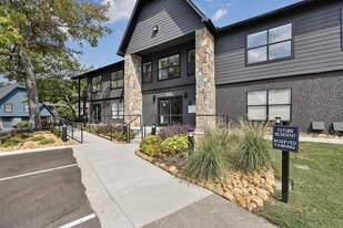 Aventura Bellevue in Nashville, TN - Building Photo