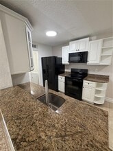 2130 Cascades Blvd in Kissimmee, FL - Building Photo - Building Photo