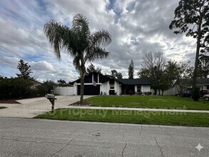 555 Glen Haven Dr in Deltona, FL - Building Photo - Building Photo
