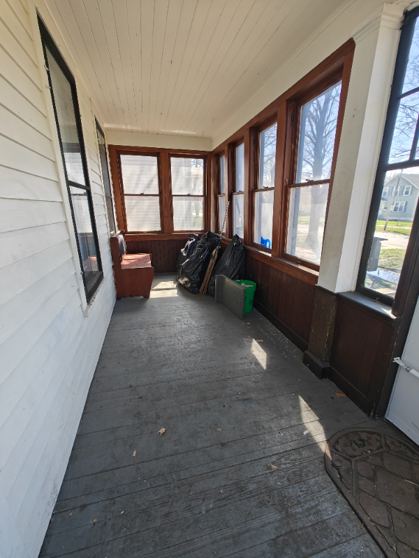 property at 422 N Maple Ave