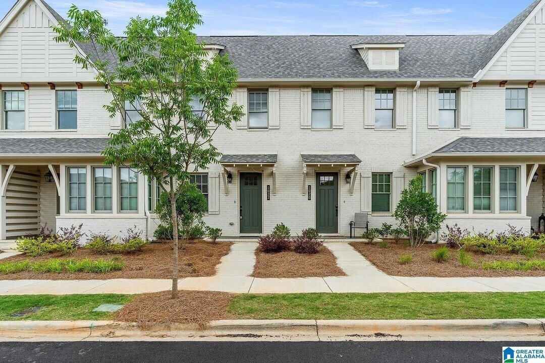 1022 Windsor Dr in Birmingham, AL - Building Photo