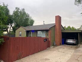 513 W Uintah St in Colorado Springs, CO - Building Photo